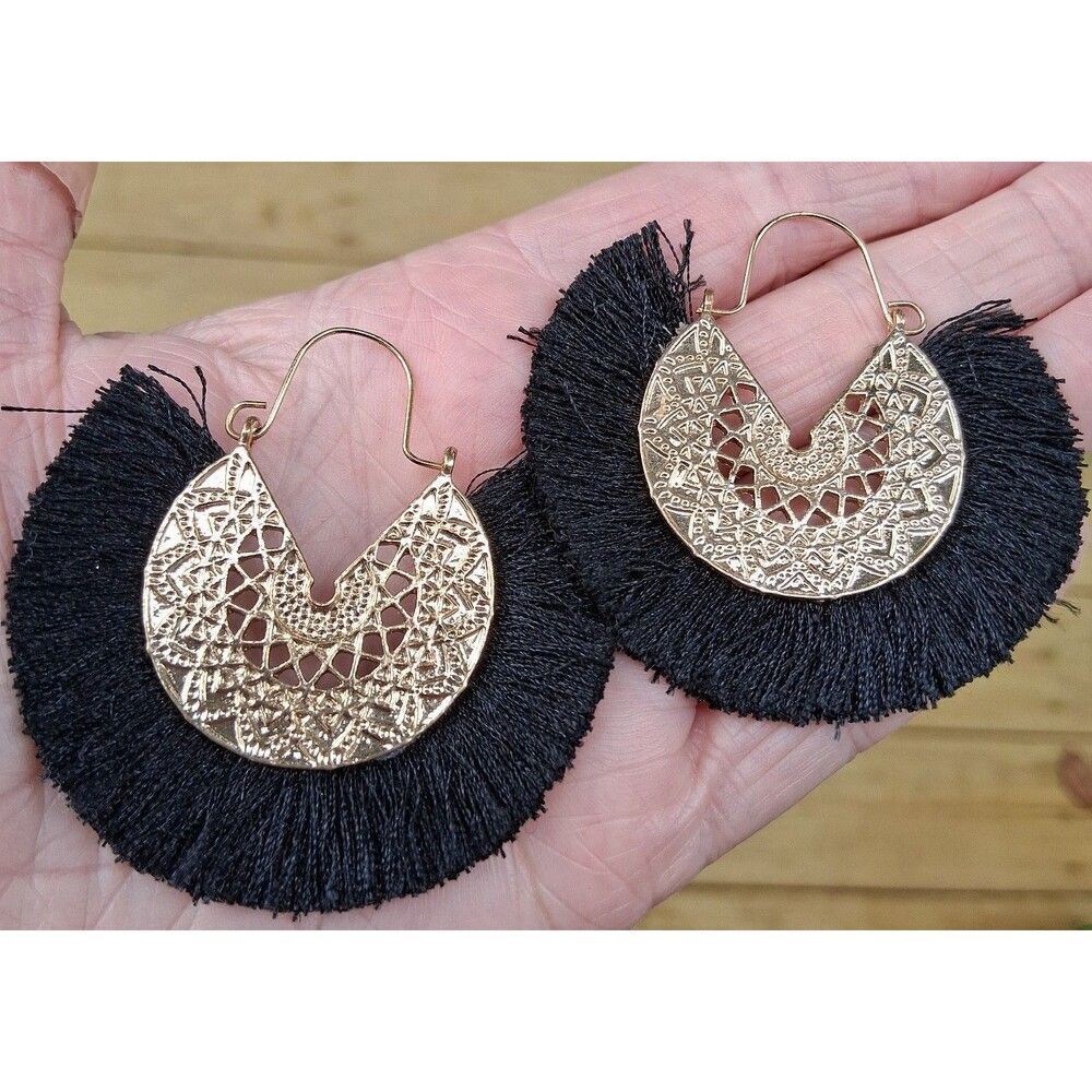 161 Earrings Round Black & Gold Fringe